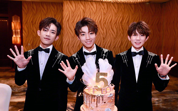 TFboys三小只的偶像都是谁呢