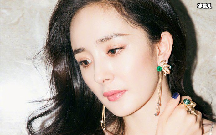杨幂整容可能性不大