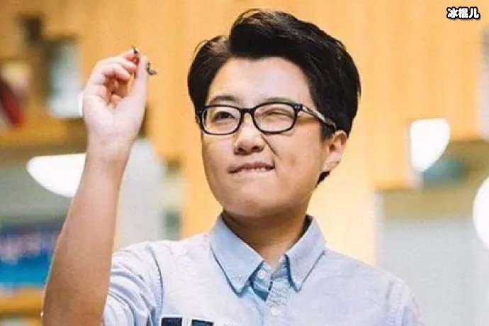 邱晨照片