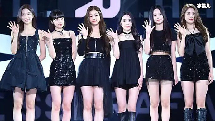 女团LeSserafim获一位