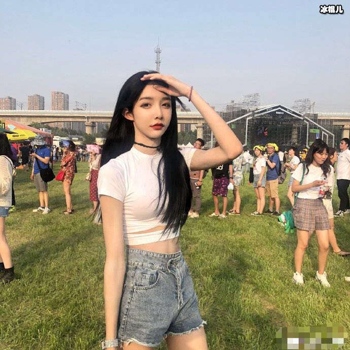 Abbily女装照片
