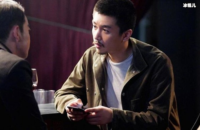 突围秦小冲剧照