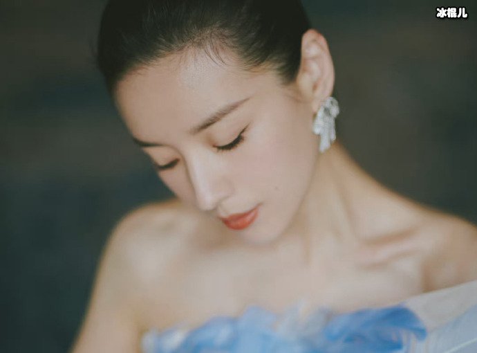 董洁照片