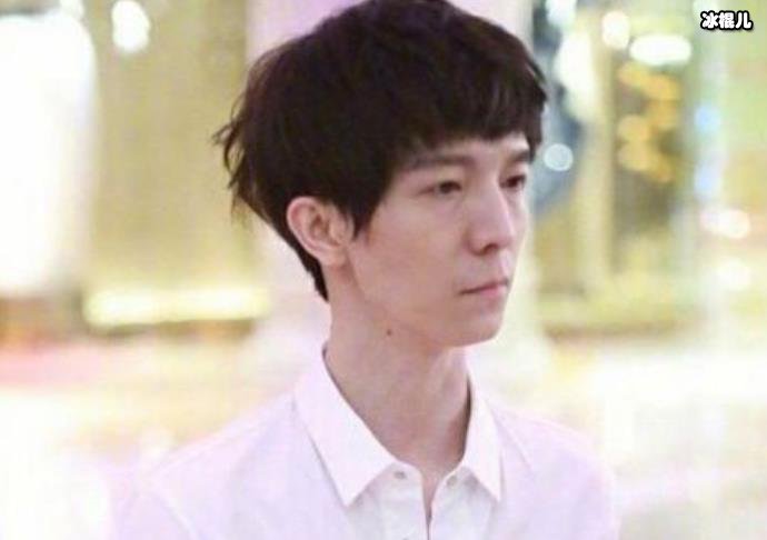 郭敬明近照
