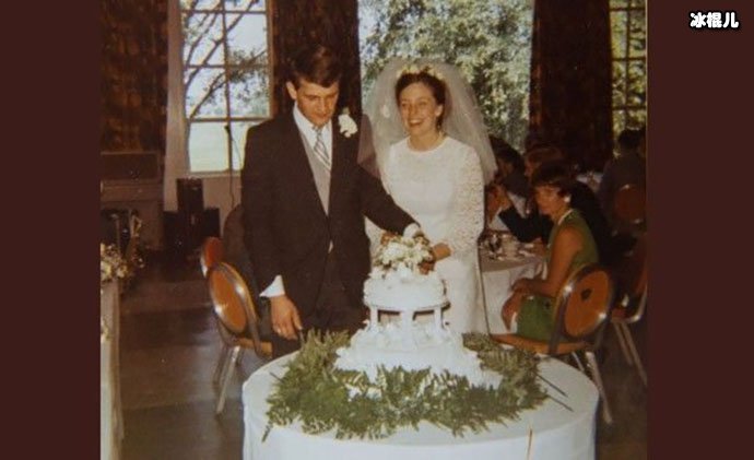 美国夫妇结婚蛋糕吃了49年