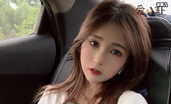 网红何婧婧