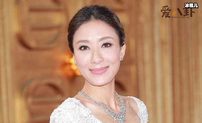 杨怡产女