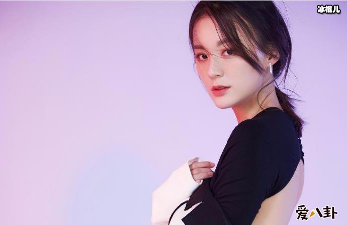 演员