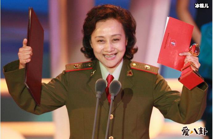 女演员黄梅莹
