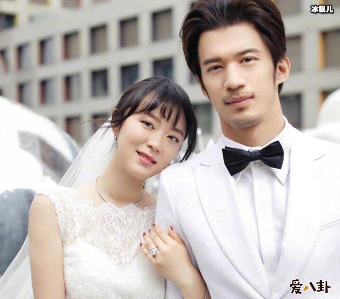 黄璐范玮离婚