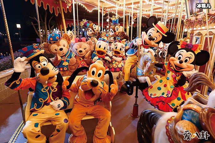 迪士尼游乐园不成文规定，玩偶不能被拍头是为什么？