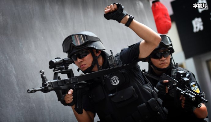 《特警队》硬汉警匪电影，展示中国特警精神风貌