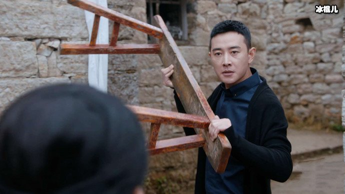 徐文昌霸气保护房似锦