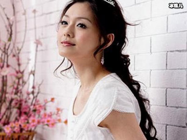 大S参加女儿幼儿园毕业礼，身材明显发福