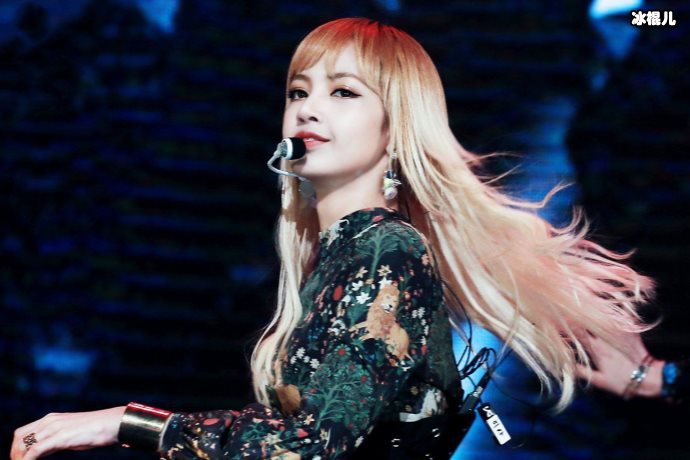 Lisa惨被前经纪人诈骗，YG官方回应此事