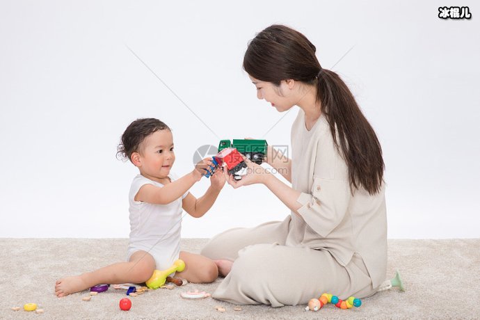 【APT扑克】爱慕儿童呵护宝宝成长，这样的品牌是每个宝妈的梦寐以求！