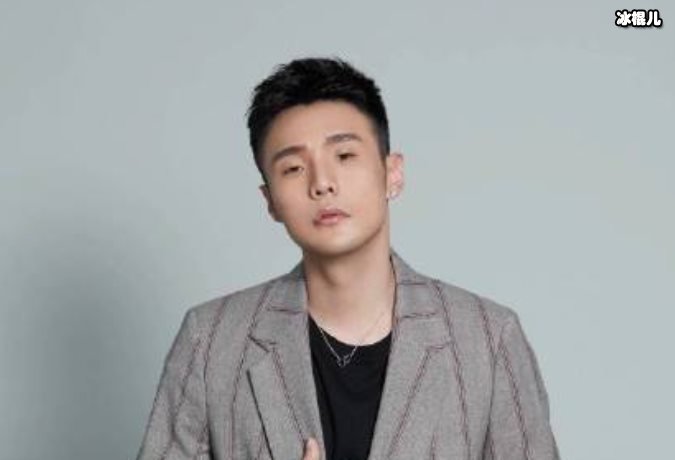 荣式情歌上线！李荣浩《我爱你》变新的告白曲，评论区成“树洞”