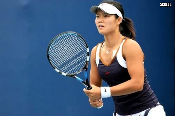 中国女孩被外国哥哥宠上天，从弃儿到世界首富的女儿她是幸运的