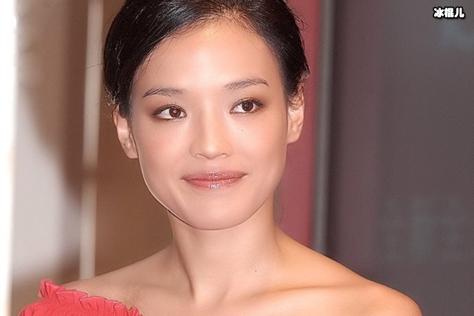 舒淇晒小女孩照片父亲身份引网友猜测，网友：终于怀孕了？