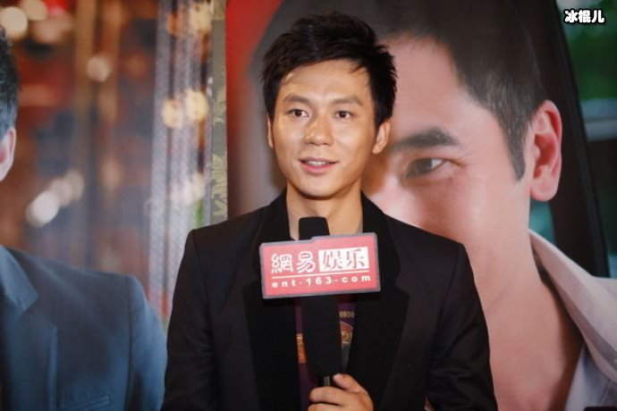 李晨和范冰冰分手已经过了半年，他们的近况如何？