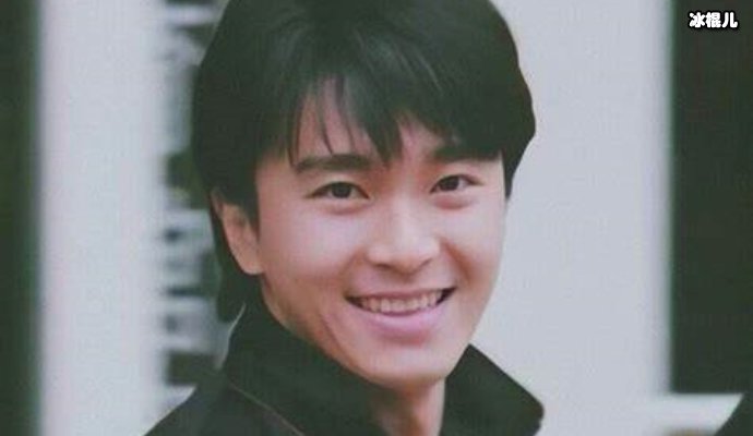 周星驰年少时历程十分坎坷，但如今是一代喜剧之王
