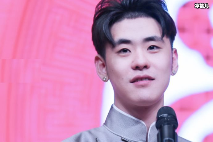 张云雷为什么坠楼？是因为感情还是因为工作