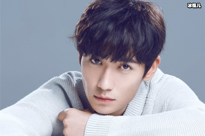 朱一龙不红的那十年都在做些什么？这些年他都在干嘛？