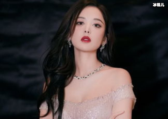 娜扎回应网络暴力父亲去世都被骂惨，这么恶毒的话怎么说的出来