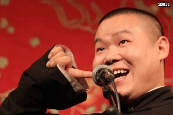 烧饼生日被妻子抢镜，岳云鹏眼睛怎么了