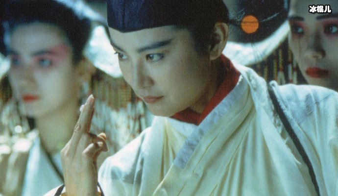 新《绝代双骄》与原著更加相似，慕容九苏樱都对小鱼儿死缠烂打