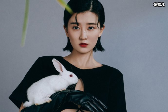 娱乐圈的她们一直相互陪伴，乔欣同她经纪人形同姐妹