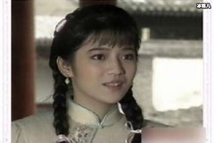 这一边前妻曾哲贞怒骂插足者，另一边丝毫不受影响与张庭高调秀恩