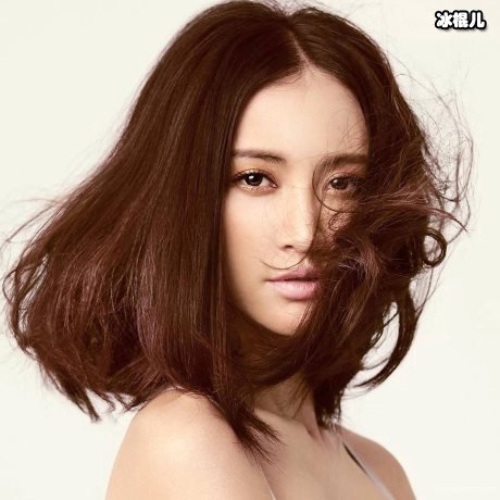 袁弘给张歆艺过生日，细节看出几番爱情波折后张歆艺终于嫁对了人