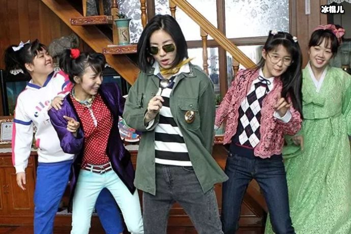 韩版电影《阳光姐妹淘》，《头师父一体》将拍电视剧版！