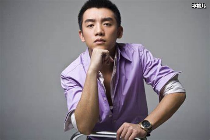 郑恺拿袜子做游戏蔡徐坤动作成看点，《奔跑吧》到底有没有剧本？