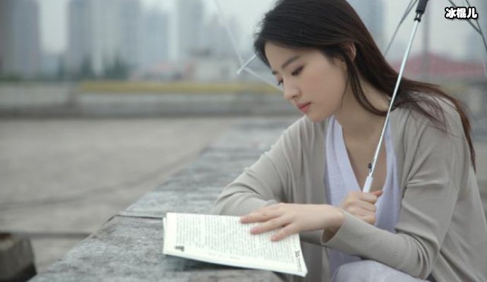 刘亦菲提名土星奖最佳女主角，年少成名如今红到国外