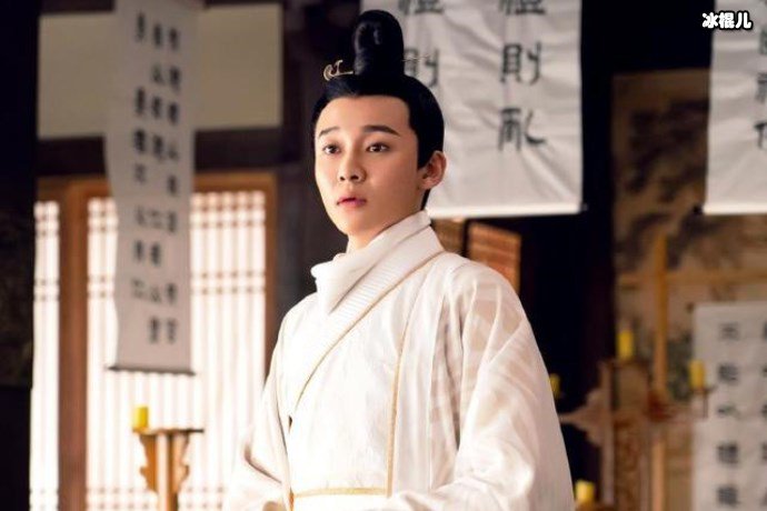 开播一周破三亿播放量，郑业成、赵思露新剧《三千鸦杀》虐恋情深
