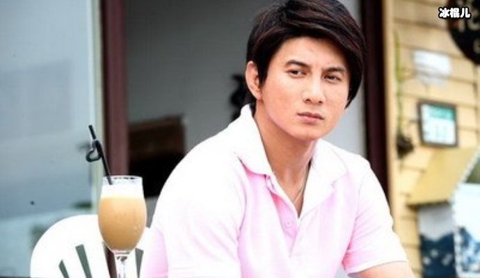 吴奇隆深夜探班刘诗诗，同住酒店秀恩爱低调但不失甜蜜