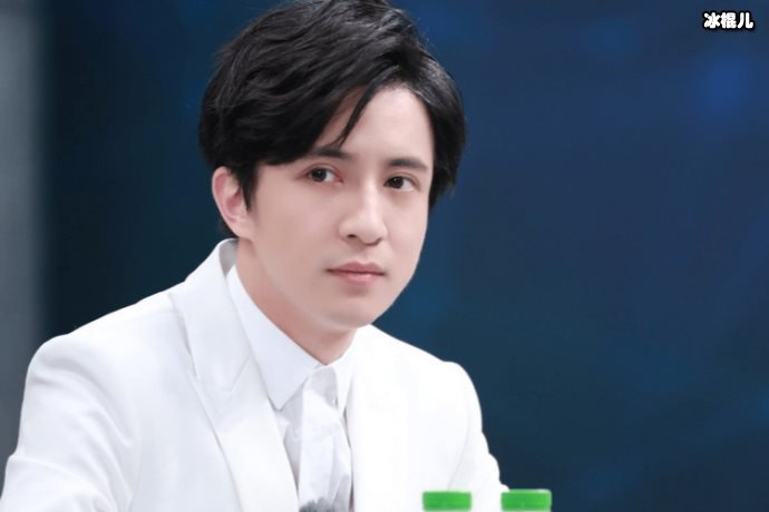 薛之谦杨超越综艺比赛吃饭速度，薛之谦惨败杨超越吃饭不带咽的