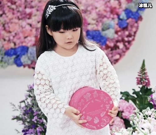 王诗龄是一个很厉害的女孩子，没想到会画画和书法