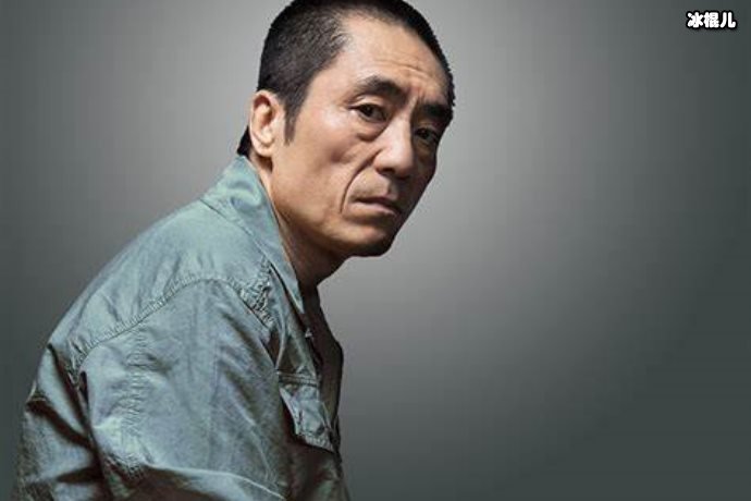 电影厉害人物的张艺谋，得了无数奖项，可是感情生活没这么好