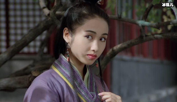 袁嘉敏曾受王晶青睐，每次拍戏后她都要去旅游