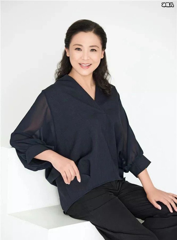 演员苗苗