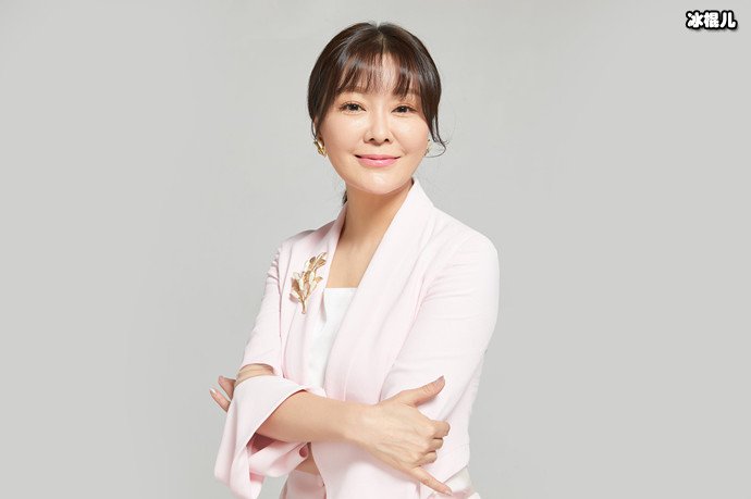 夫妻俩丁克10年，妻子40岁意外怀孕，今变成女儿奴了