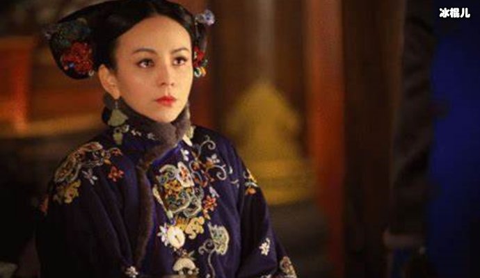 王琳带十五岁儿子罕见同框录视频，母子站在一起更像是姐弟