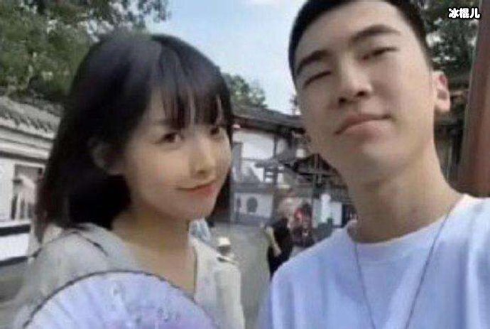 欧尼熊和可心