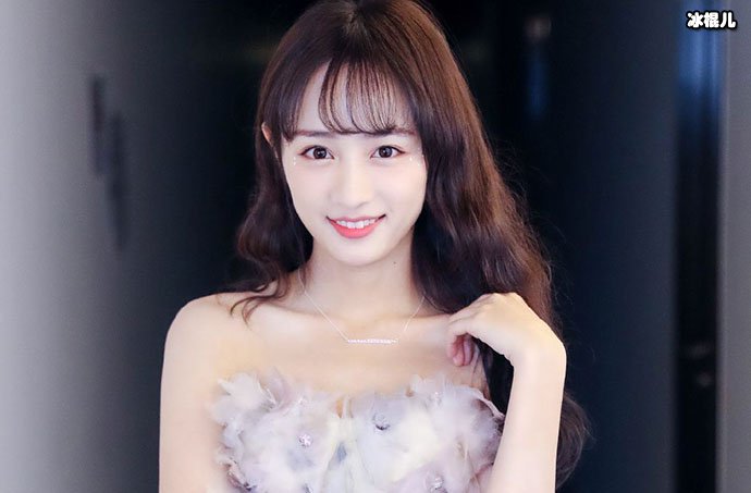 黄婷婷照片