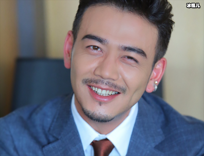 杨烁照片