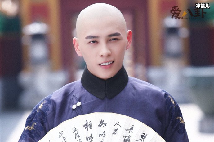 洪尧年龄改了吗? 他究竟是哪年出生的?