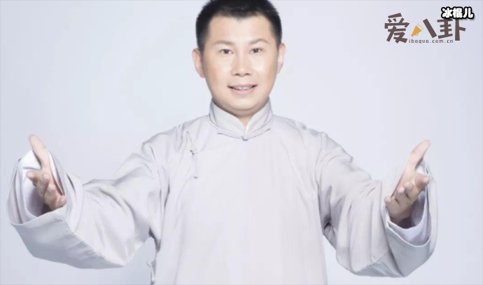 何云伟照片